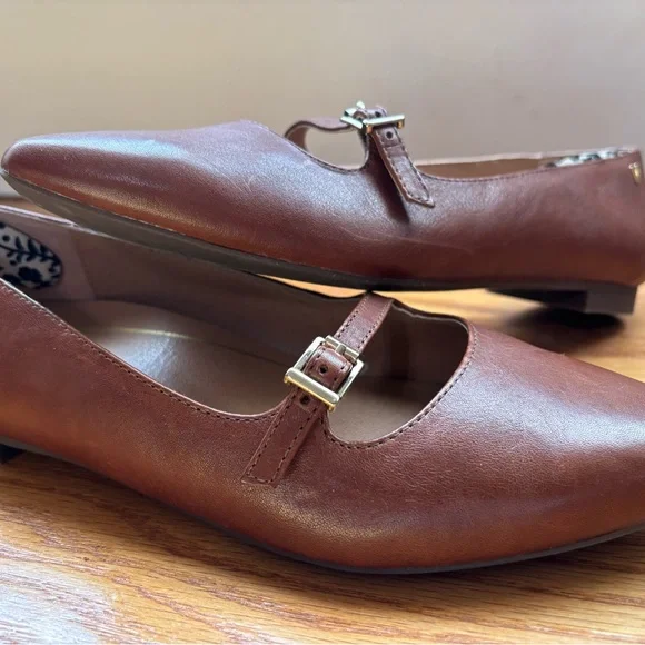 Vionic Women's Tan Mary Jane Loafers - Picture 4 of 6